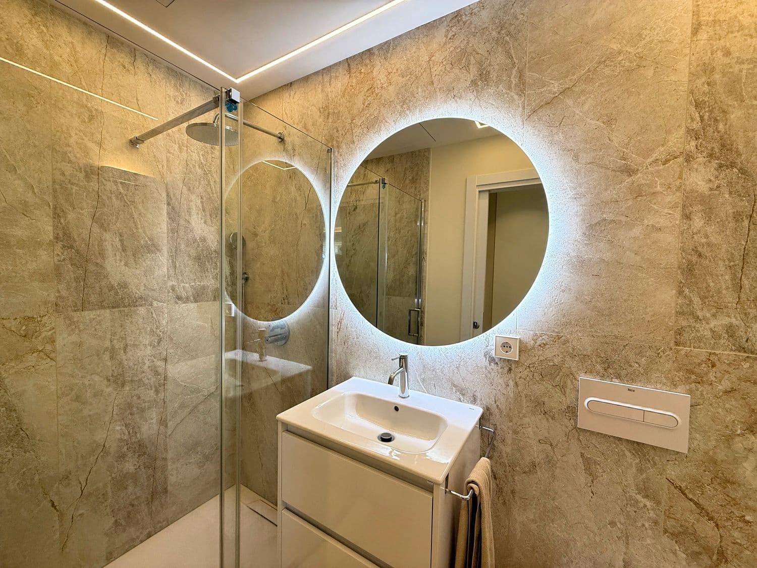 4 Zimmer Apartment zu vermieten in San Pedro de Alcantara mit Garage - 3.500 € (Ref: 9909951)