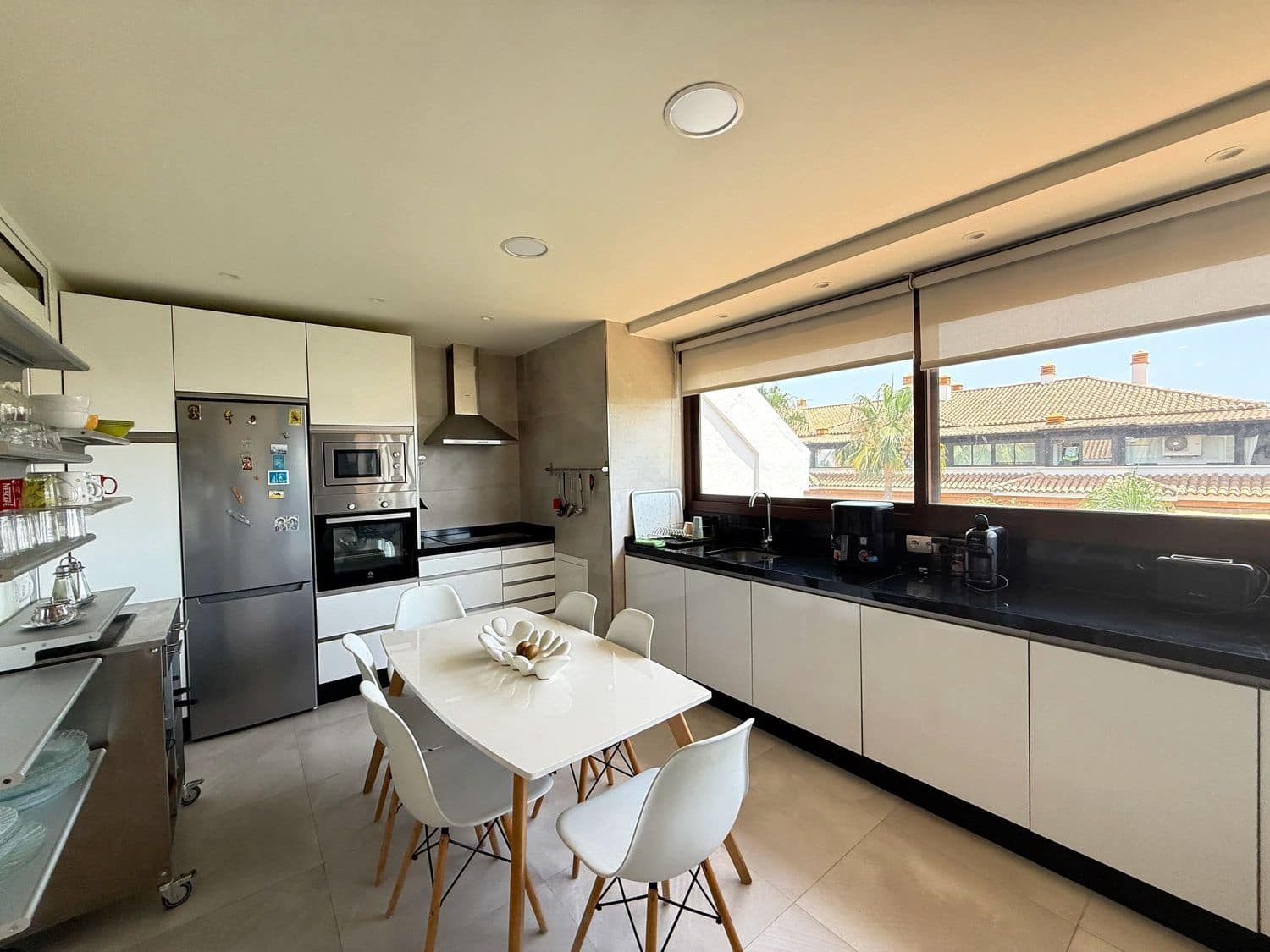 2 sovrum Lägenhet att hyra i Nueva Andalucia med pool garage - 2 200 € (Ref: 9912657)