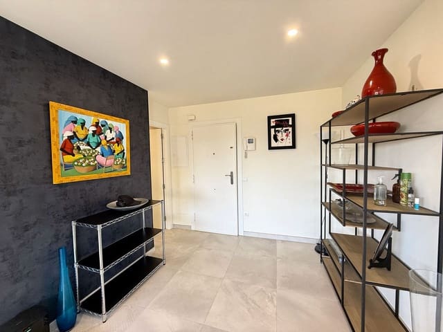 2 sovrum Lägenhet att hyra i La Dama de Noche - La Alzambra, Marbella med pool garage - 2 200 € (Ref: 9912657)
