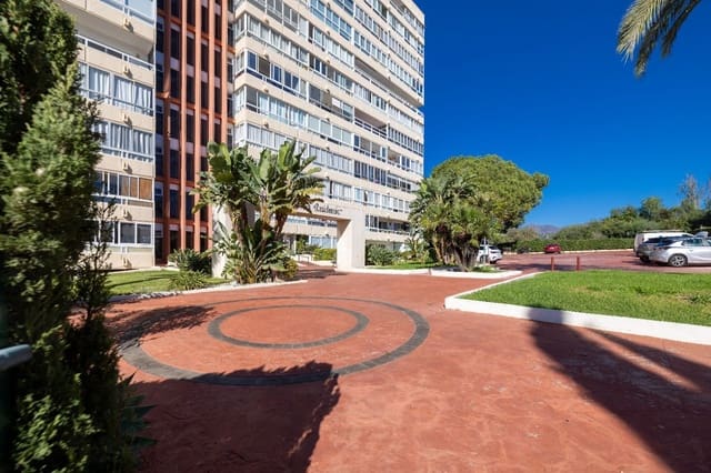 Apartamento para arrendar em Las Chapas, Marbella com garagem - 1 600 € (Ref: 9919257)