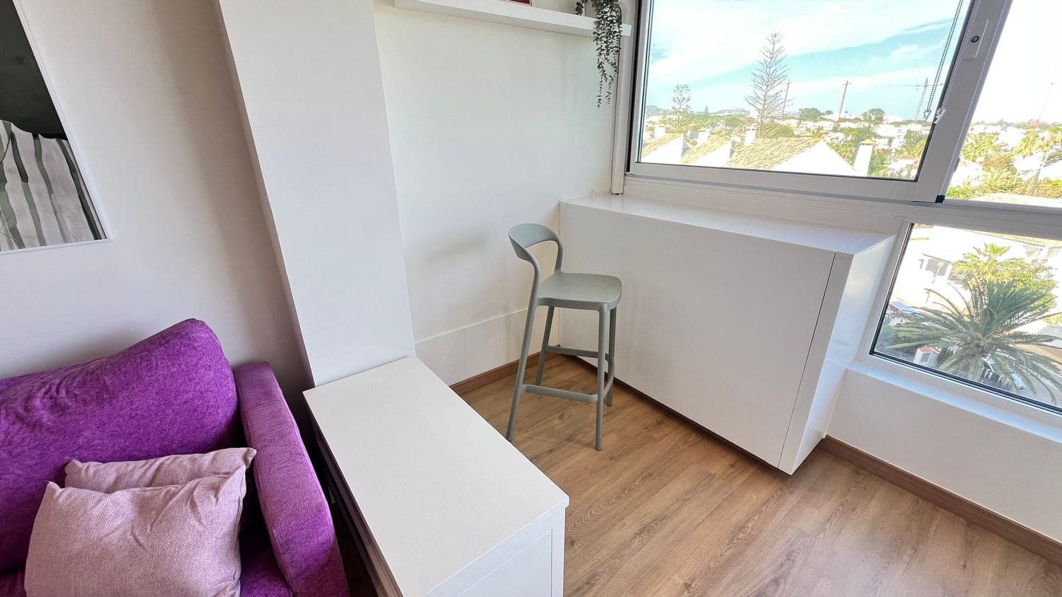 Apartamento para arrendar em Marbella com garagem - 1 600 € (Ref: 9919257)