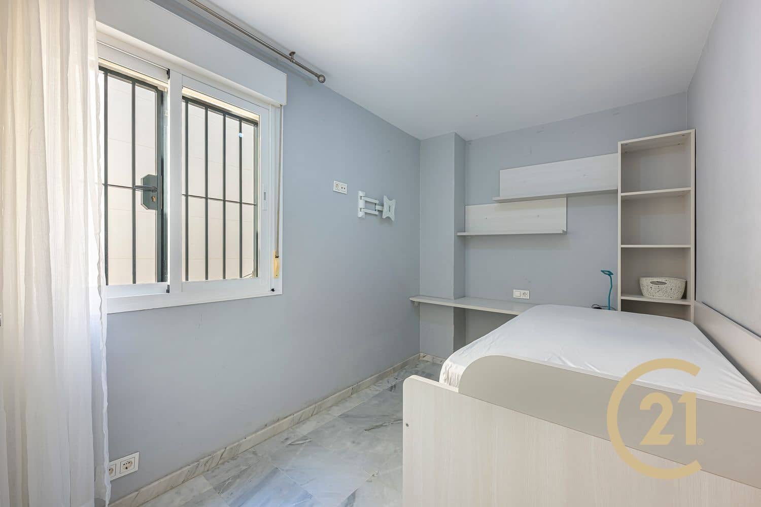 3 soverom Leilighet til salgs i Nueva Andalucia med svømmebasseng garasje - € 300 000 (Ref: 9926667)