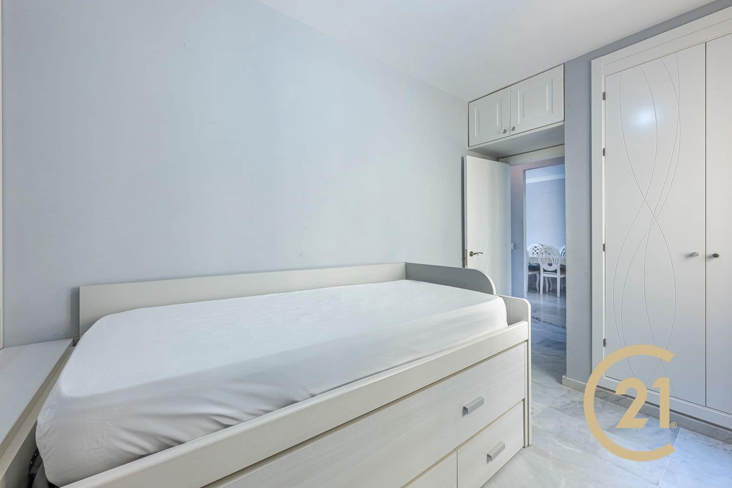 3 soverom Leilighet til salgs i Nueva Andalucia med svømmebasseng garasje - € 300 000 (Ref: 9926667)