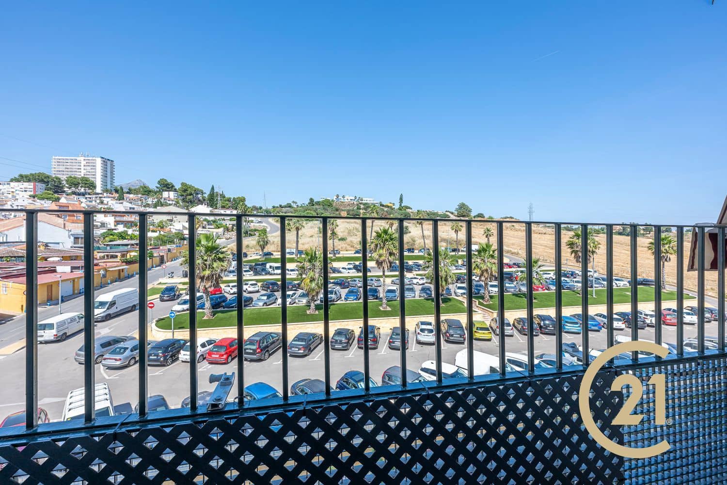 3 soverom Leilighet til salgs i Nueva Andalucia med svømmebasseng garasje - € 300 000 (Ref: 9926667)