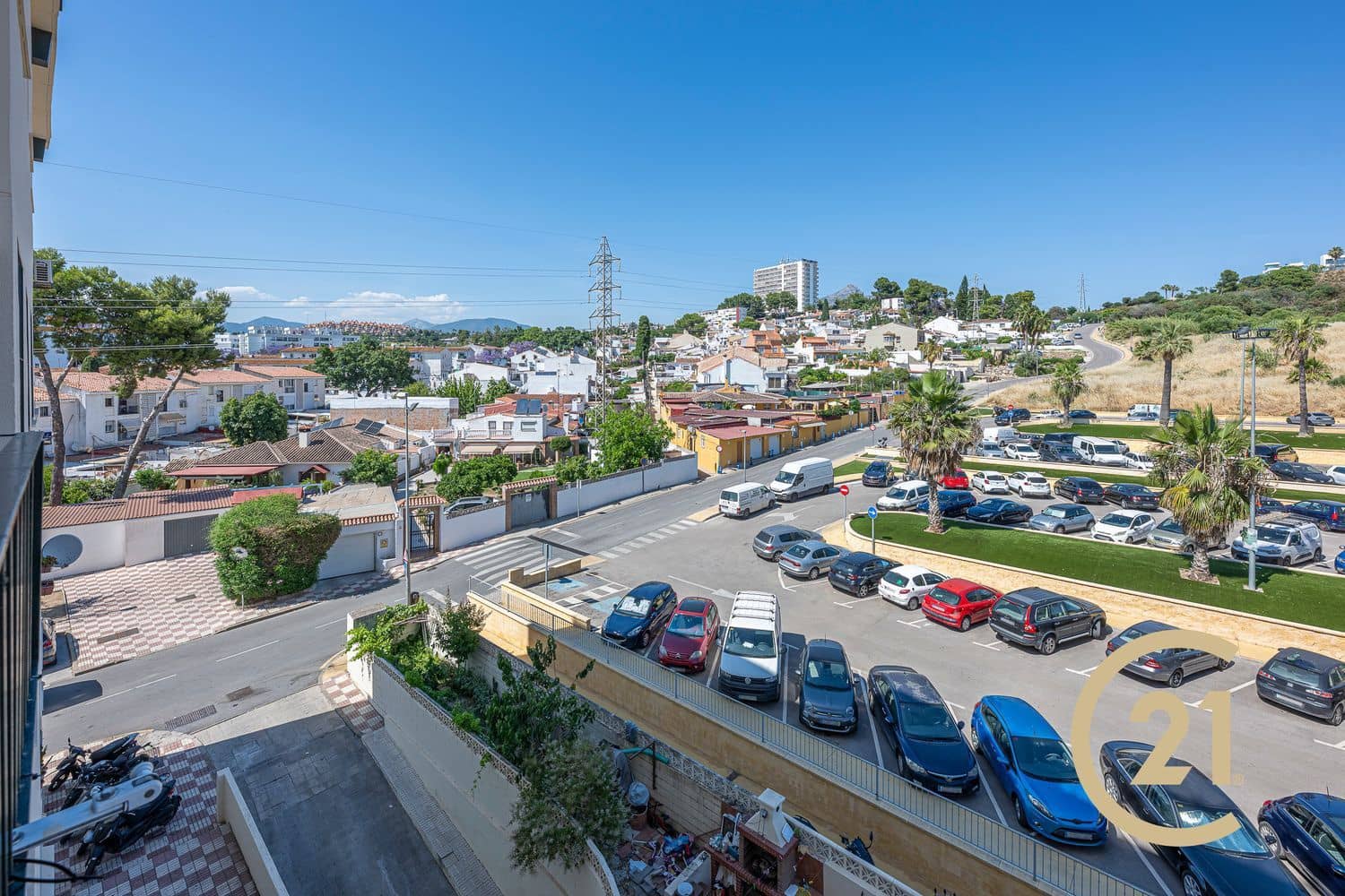 3 soverom Leilighet til salgs i Nueva Andalucia med svømmebasseng garasje - € 300 000 (Ref: 9926667)