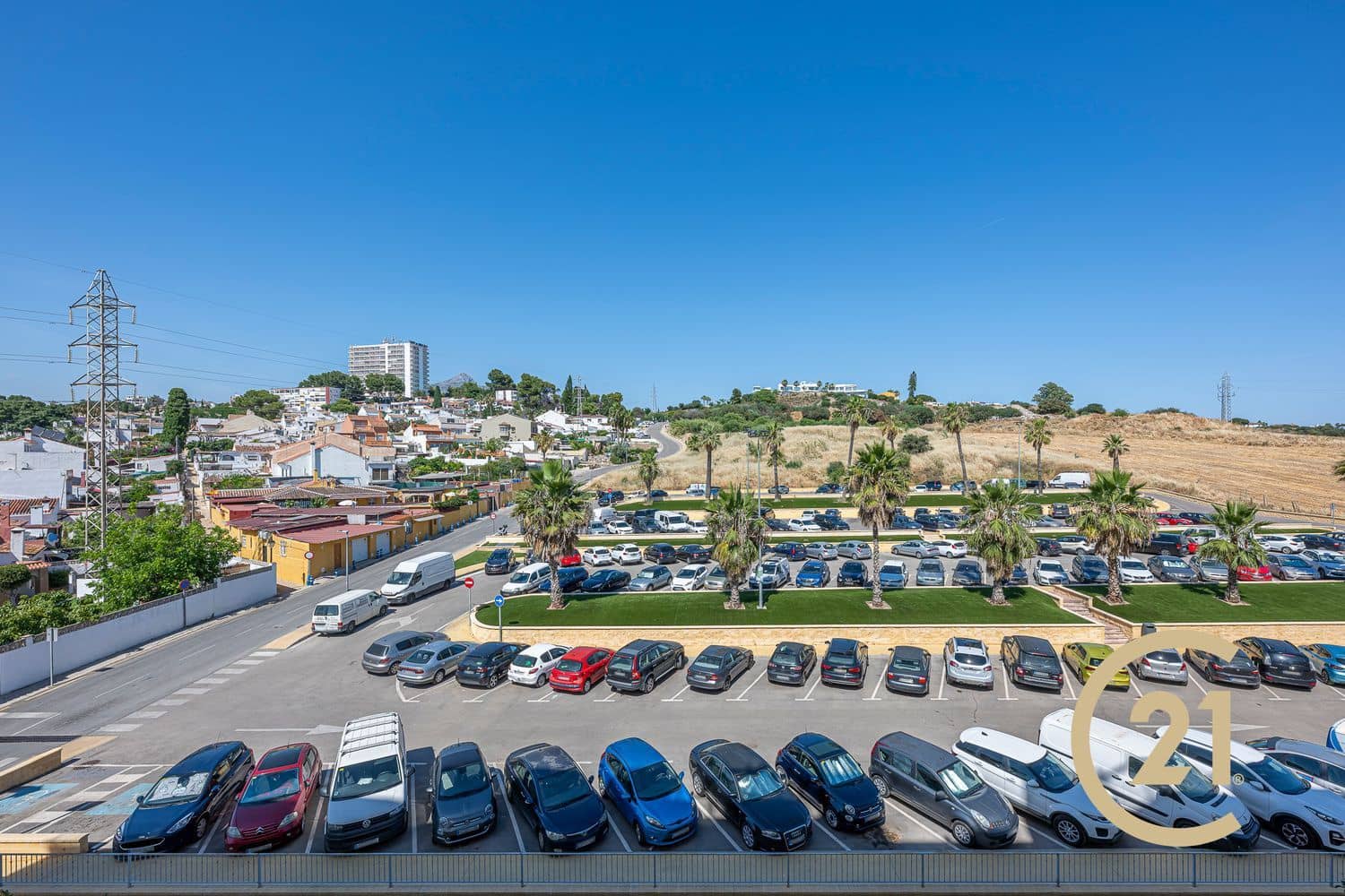 3 soverom Leilighet til salgs i Nueva Andalucia med svømmebasseng garasje - € 300 000 (Ref: 9926667)