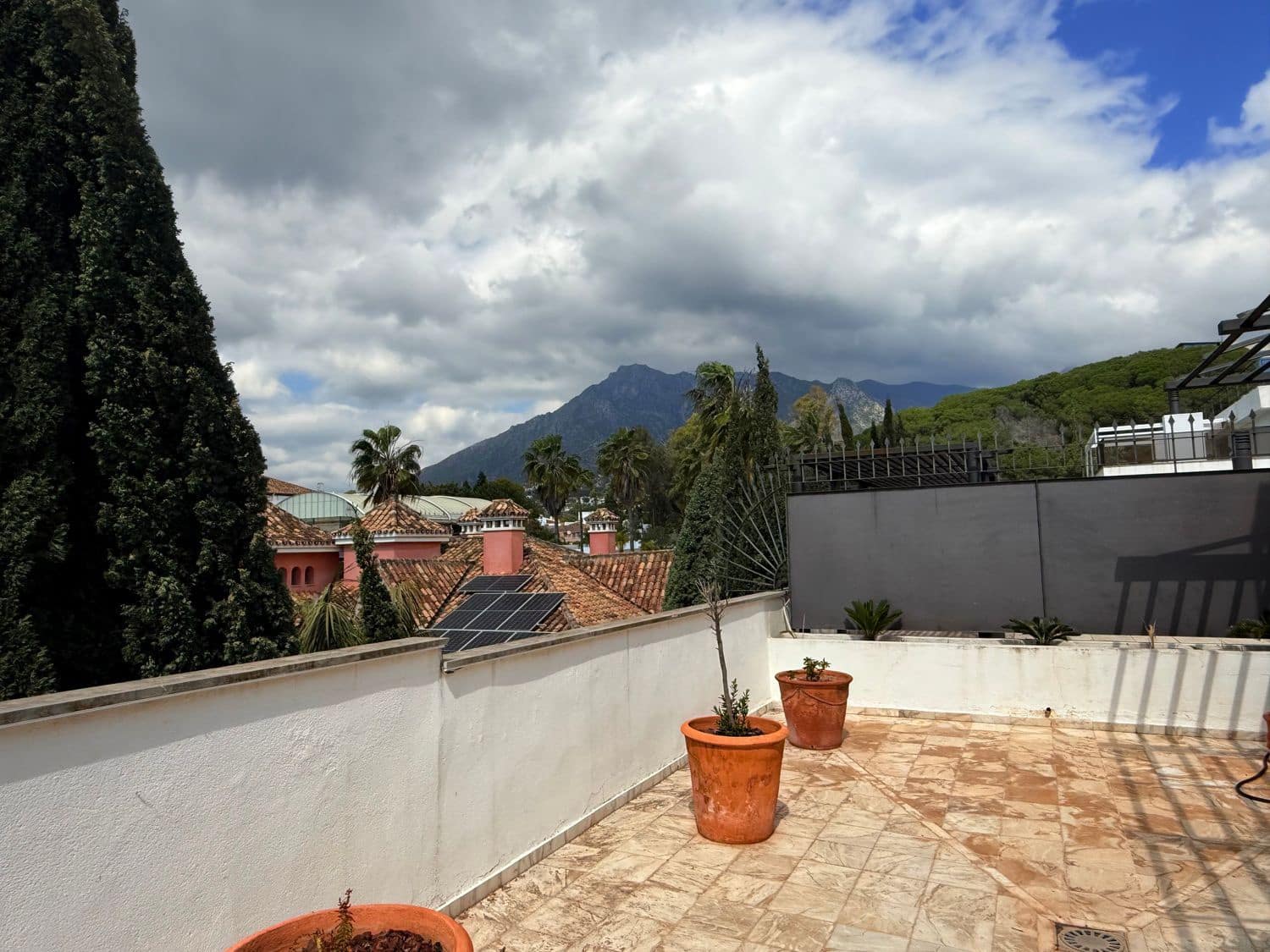 Apartamento de 1 habitación en Marbella en alquiler con garaje - 2.900 € (Ref: 9937416)