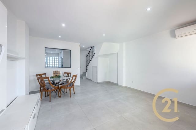 3 soveværelse Byhus til salg i Las Lomas, Estepona med swimmingpool garage - € 375.000 (Ref: 9939295)