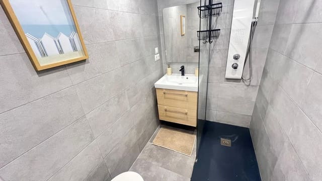 Apartment for rent in Cabopino - Artola, Marbella with garage - € 1,100 (Ref: 9941665)