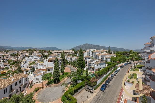 2 Zimmer Apartment zu verkaufen in Nueva Andalucía Centro, Marbella mit Pool Garage - 629.000 € (Ref: 9964615)