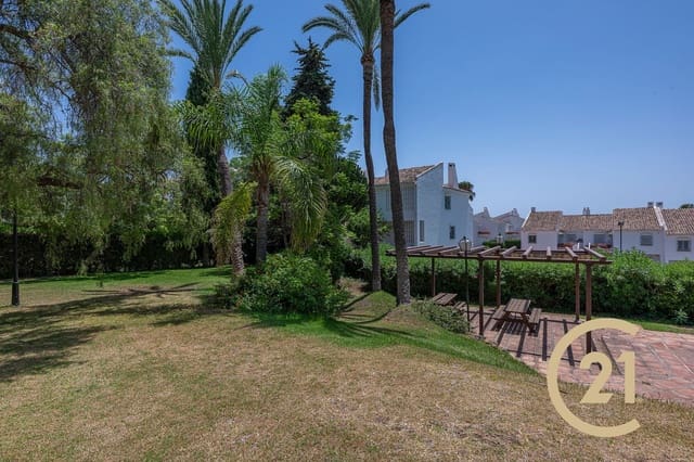 2 Zimmer Apartment zu verkaufen in Nueva Andalucía Centro, Marbella mit Pool Garage - 629.000 € (Ref: 9964615)