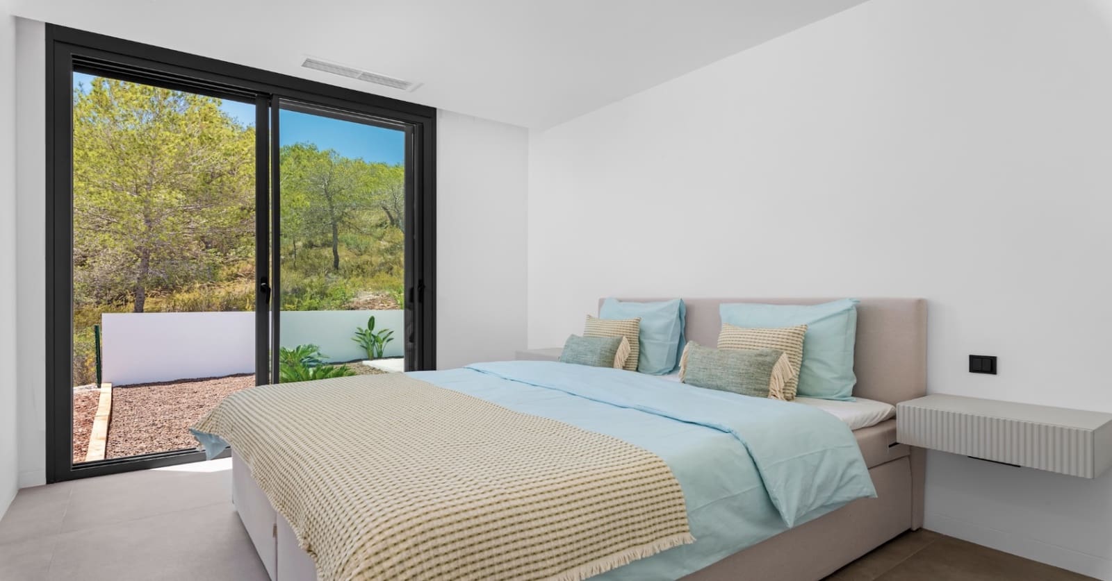 3 bedroom Villa for sale in Las Colinas Golf with pool garage - € 1,875,000 (Ref: 10039449)