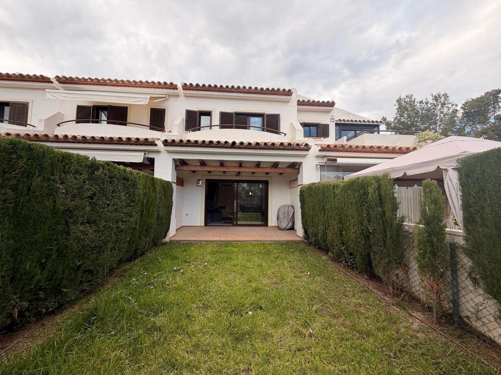 3 quarto Casa em Banda para venda em Finestrat com piscina garagem - 399 000 € (Ref: 10039451)