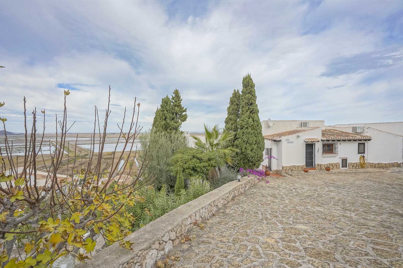 5 makuuhuone Huvila myytävänä paikassa Pego mukana uima-altaan 
autotalli - 575 000 € (Ref: 10039486)