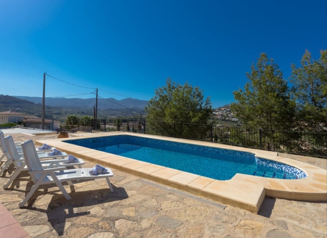 3 chambre Villa/Maison à vendre à Calpe / Calp avec piscine - 435 000 € (Ref: 10039487)