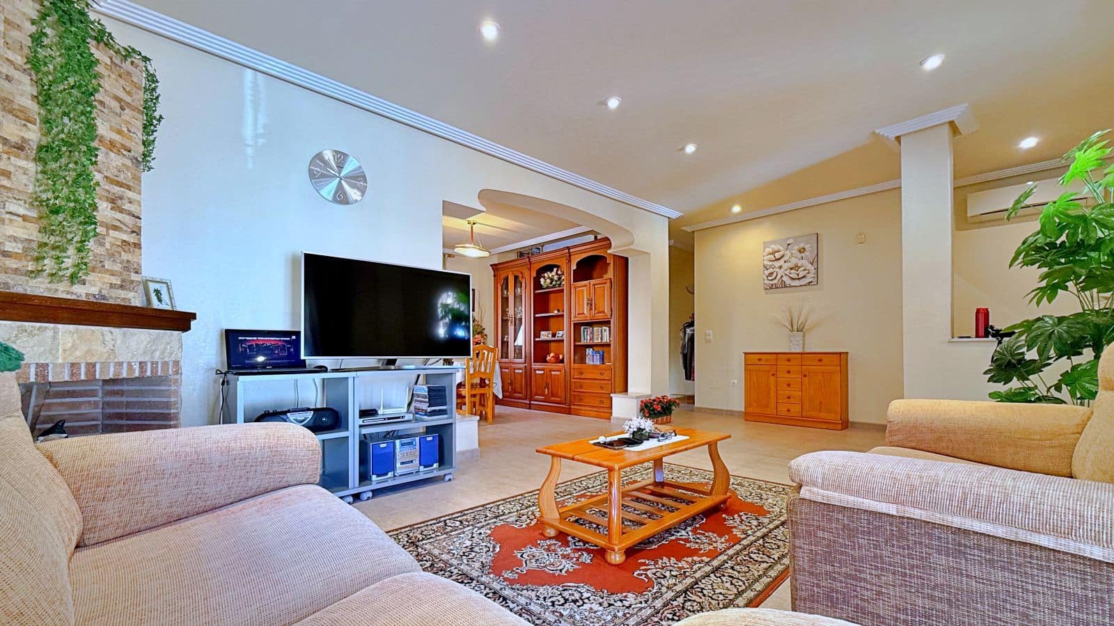 4 chambre Villa/Maison à vendre à Orihuela Costa avec piscine garage - 379 000 € (Ref: 10039491)