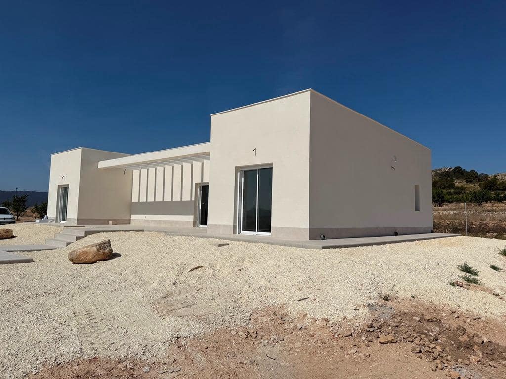 3 bedroom Villa for sale in Pinoso with pool - € 356,000 (Ref: 10039514)