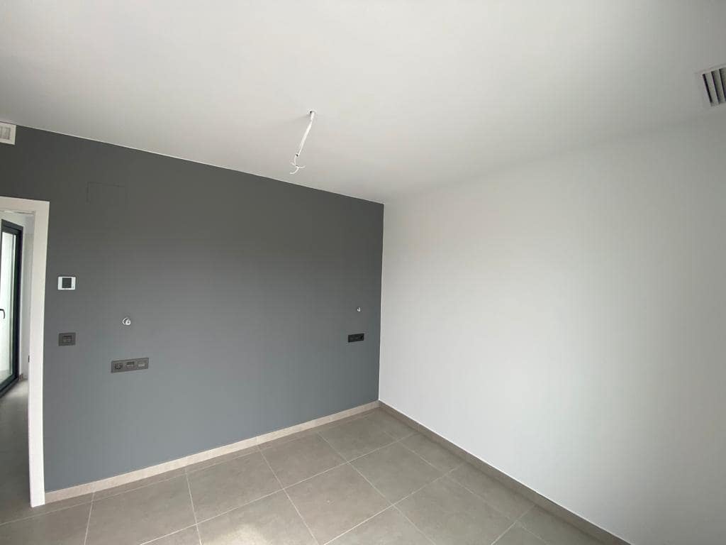 Chalet de 3 habitaciones en Los Alcázares en venta con piscina garaje - 419.900 € (Ref: 10039530)