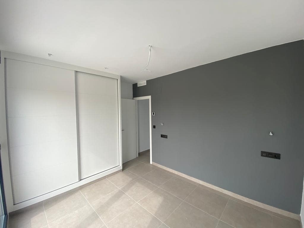 Chalet de 3 habitaciones en Los Alcázares en venta con piscina garaje - 419.900 € (Ref: 10039530)