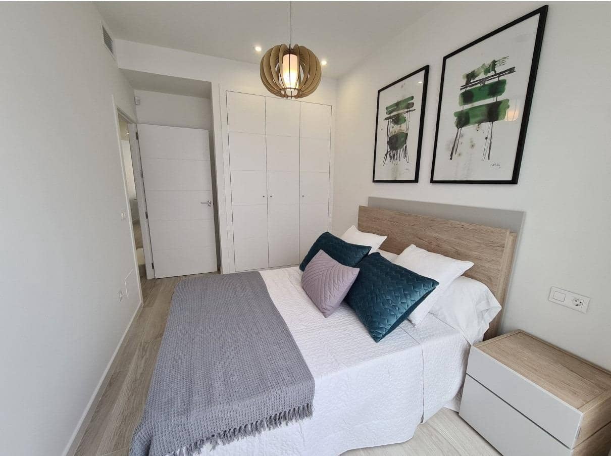 3 soverom Rekkehus til salgs i Avileses med svømmebasseng garasje - € 289 900 (Ref: 10039575)