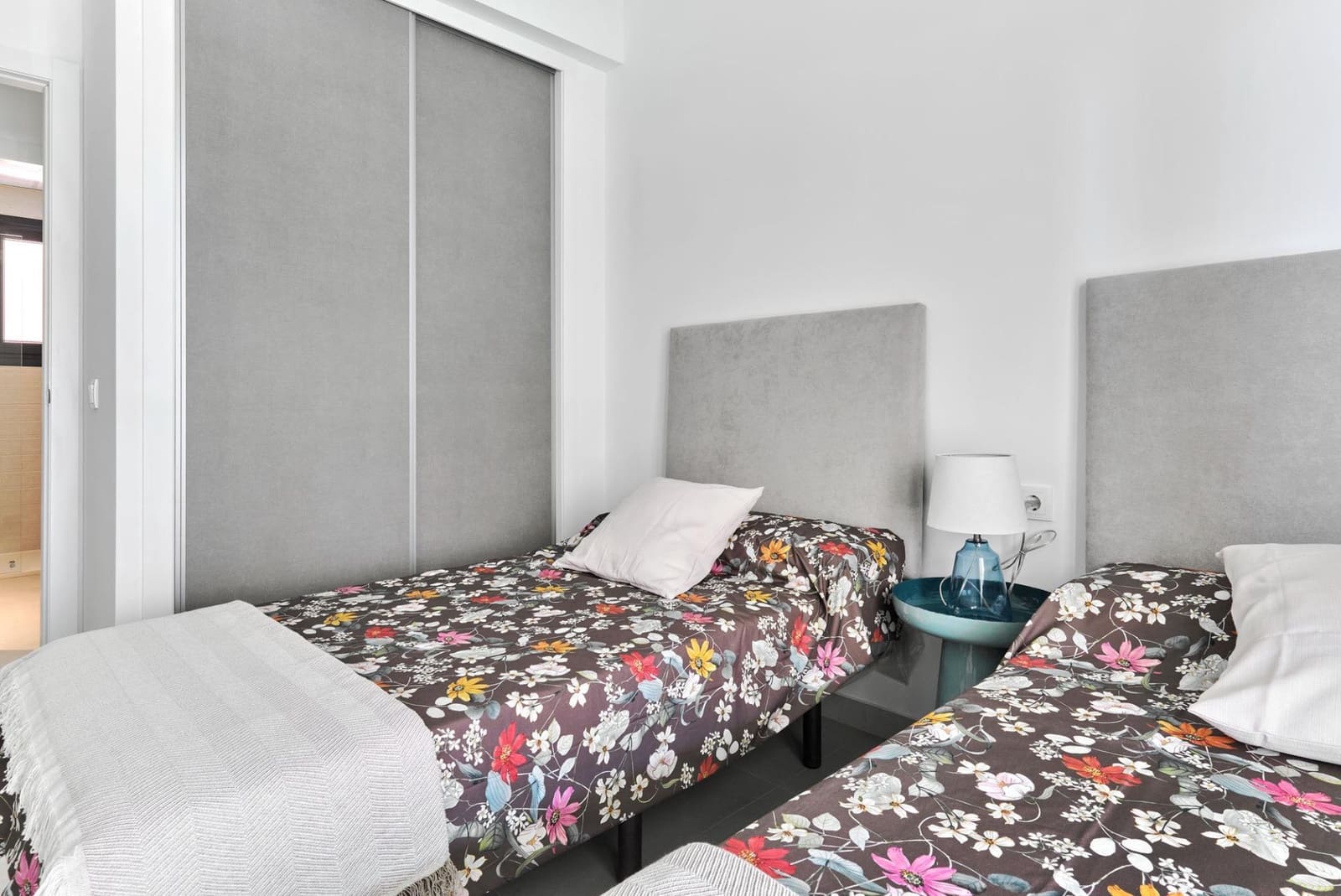 2 makuuhuone Bungalow myytävänä paikassa Torrevieja mukana uima-altaan 
autotalli - 380 000 € (Ref: 10039669)