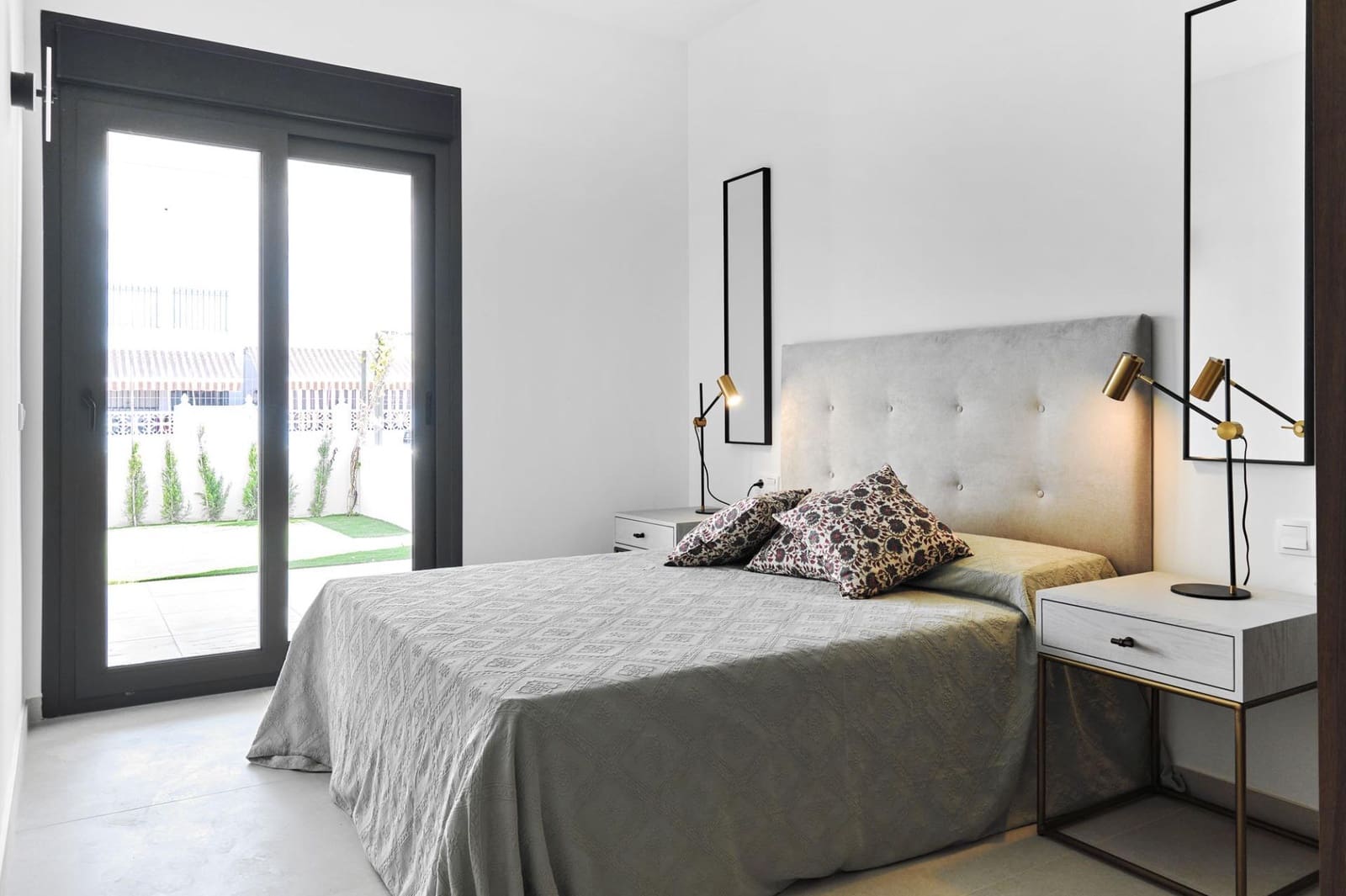 2 makuuhuone Bungalow myytävänä paikassa Torrevieja mukana uima-altaan 
autotalli - 380 000 € (Ref: 10039669)
