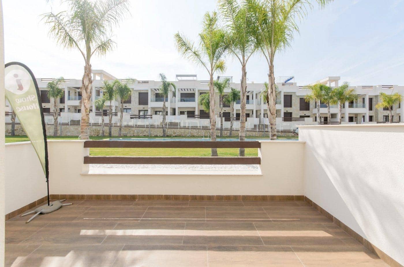 2 bedroom Bungalow for sale in Los Balcones with pool garage - € 300,000 (Ref: 10039675)