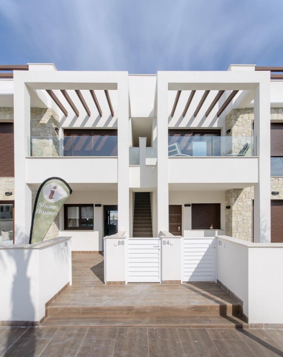 2 bedroom Bungalow for sale in Los Balcones with pool garage - € 300,000 (Ref: 10039675)