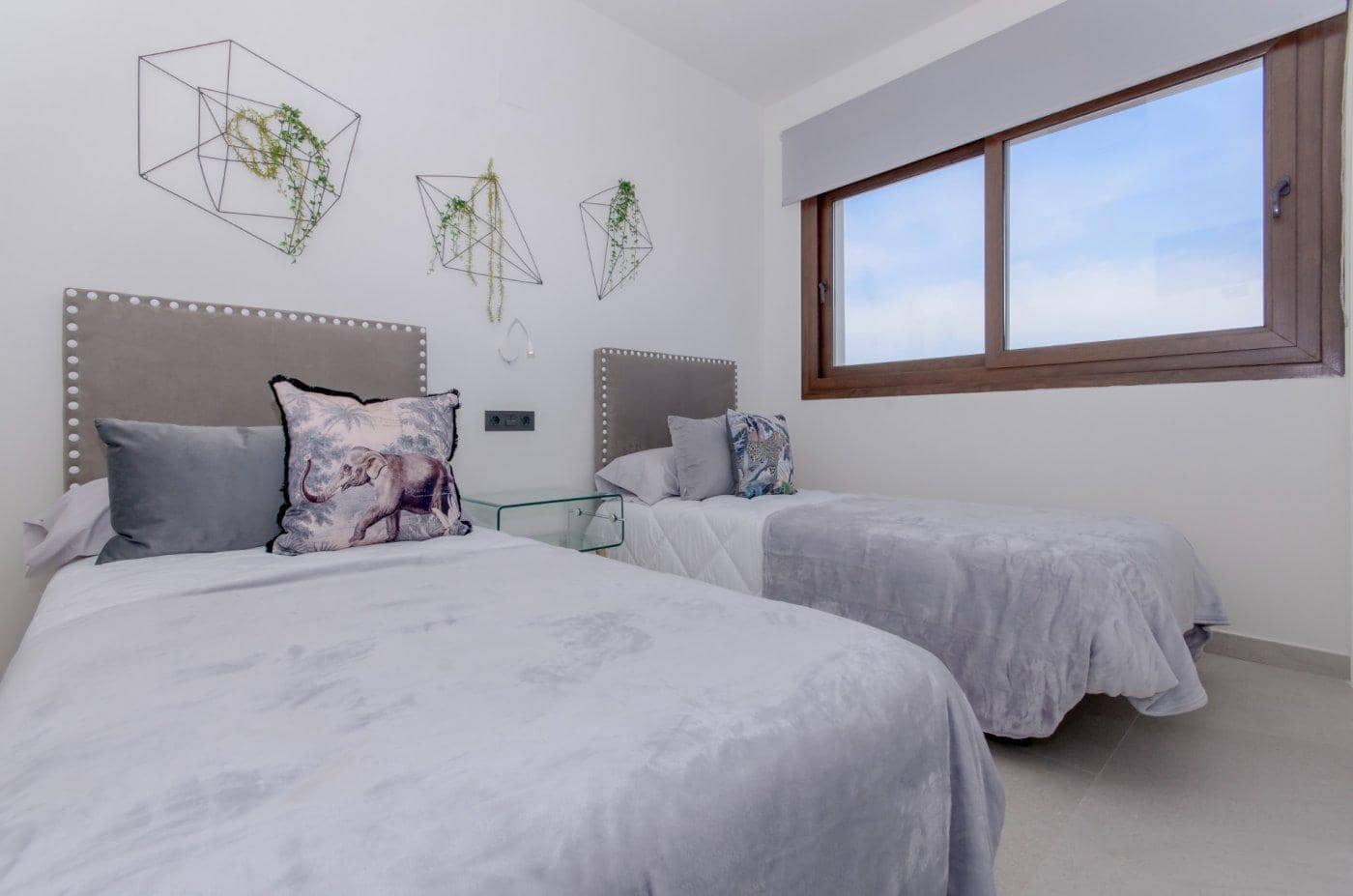 3 sypialnia Bungalow na sprzedaż w Los Balcones z basenem - 330 000 € (Ref: 10039759)