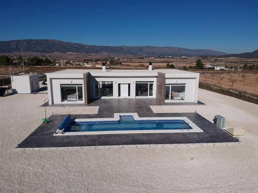 3 quarto Moradia para venda em Pinoso com piscina garagem - 398 000 € (Ref: 10039771)