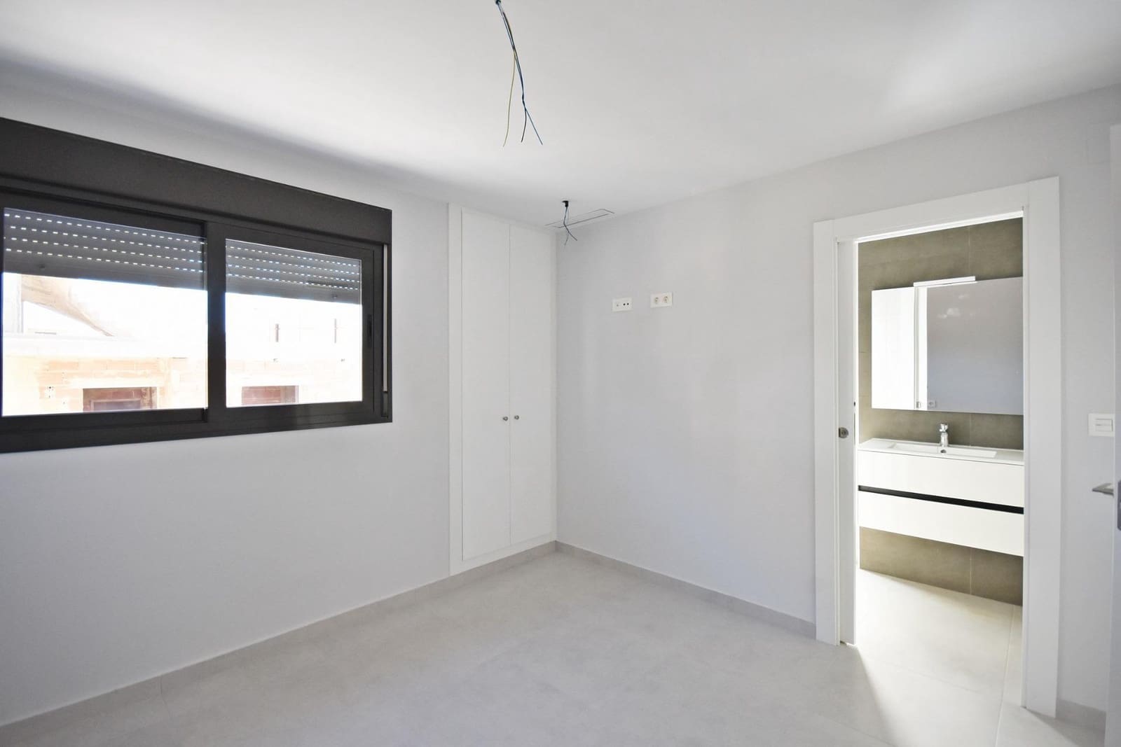 3 makuuhuone Huvila myytävänä paikassa Alamillo mukana uima-altaan - 298 000 € (Ref: 10039875)