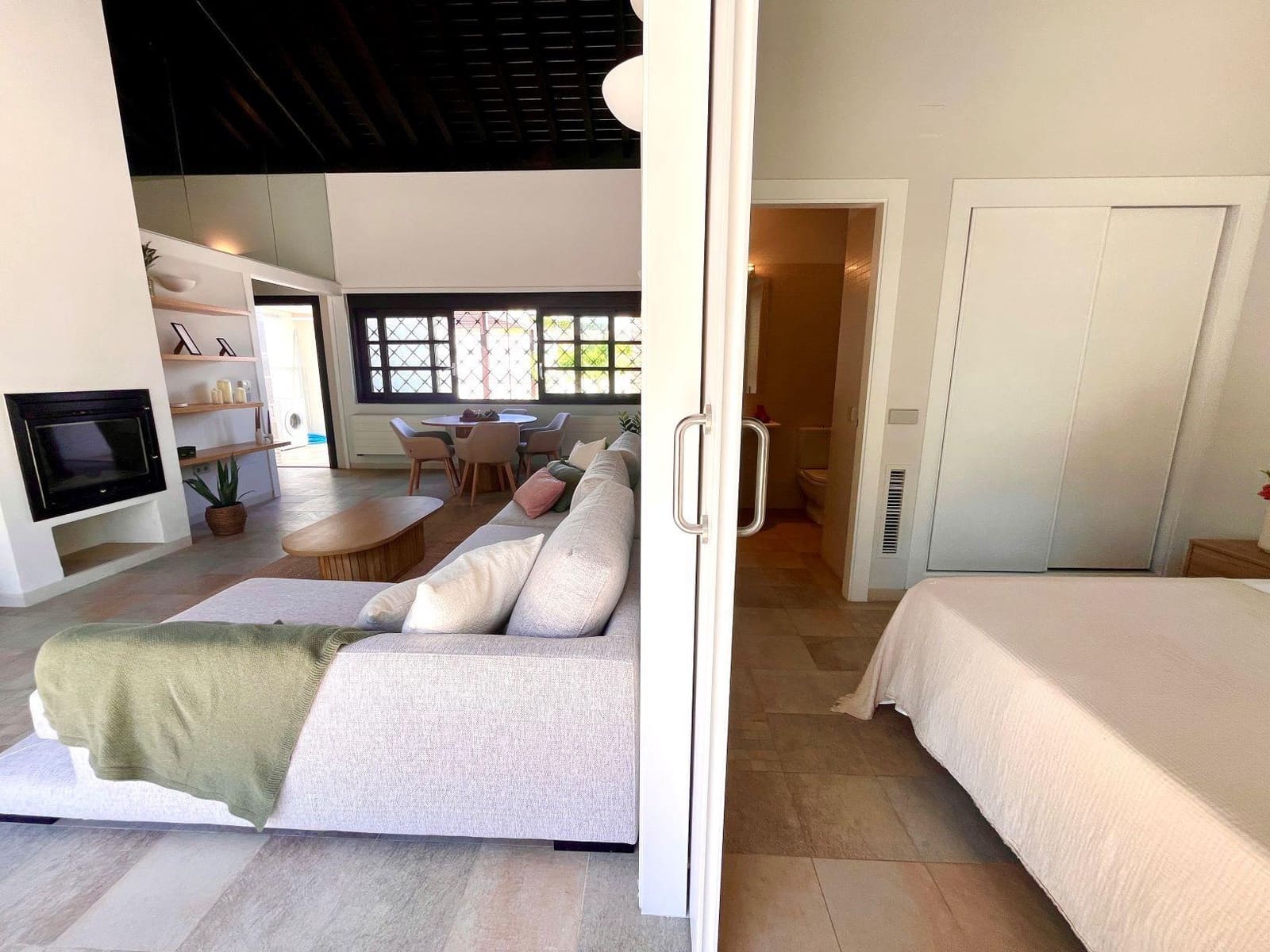 2 sypialnia Dom na sprzedaż w La Peraleja Golf Resort z basenem garażem - 298 000 € (Ref: 10039890)