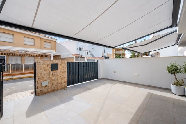 3 slaapkamer Huis te koop in Torre de la Horadada, Pilar de la Horadada met zwembad garage - € 515.000 (Ref: 10184043)