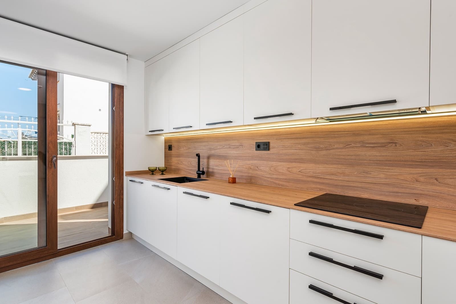 3 makuuhuone Huoneisto myytävänä paikassa Los Balcones mukana uima-altaan - 290 000 € (Ref: 8746309)