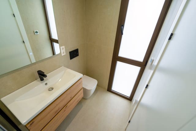 Casa de 3 habitaciones en Rojales en venta con piscina - 399.000 € (Ref: 8946130)