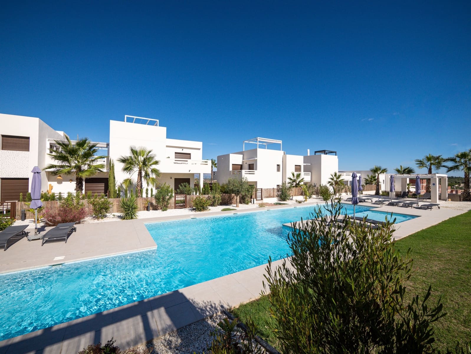 2 bedroom Apartment for sale in Algorfa with pool garage - € 239,000 (Ref: 9060897)