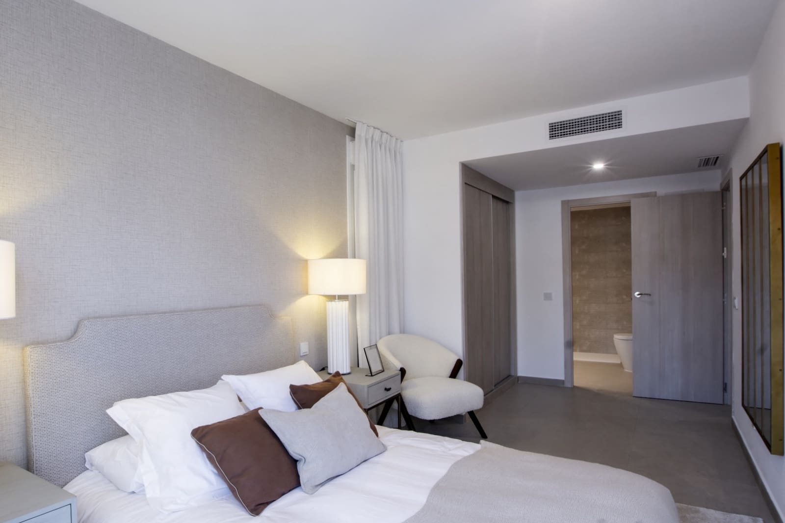 2 sypialnia Apartament na sprzedaż w Manilva z basenem garażem - 329 000 € (Ref: 9124688)