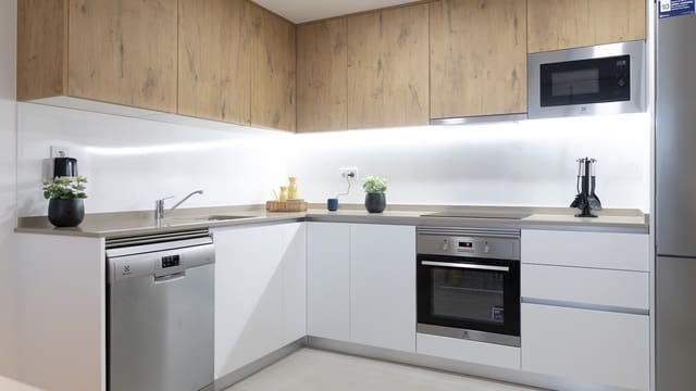 3 bedroom Apartment for sale in Punta Prima, Torrevieja with pool - € 412,000 (Ref: 9124726)