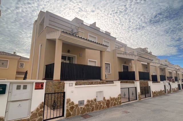 3 soveværelse Semi-Rækkehus til leje i San Miguel de Salinas med swimmingpool garage - € 875 (Ref: 9124800)
