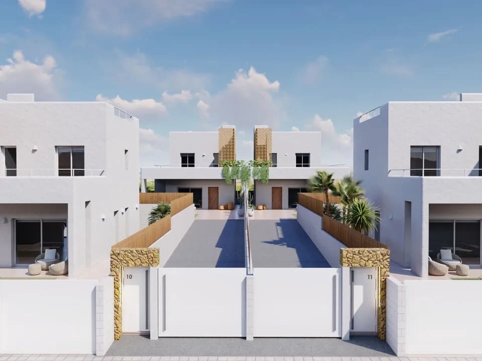 3 quarto Moradia para venda em Pilar de la Horadada com piscina garagem - 469 000 € (Ref: 9134137)