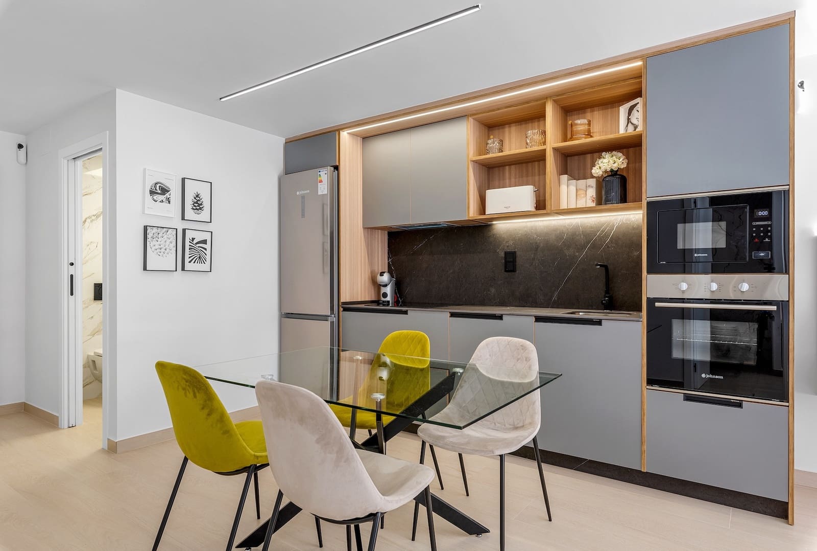 2 slaapkamer Appartement te koop in El Raso met zwembad garage - € 222.000 (Ref: 9148969)