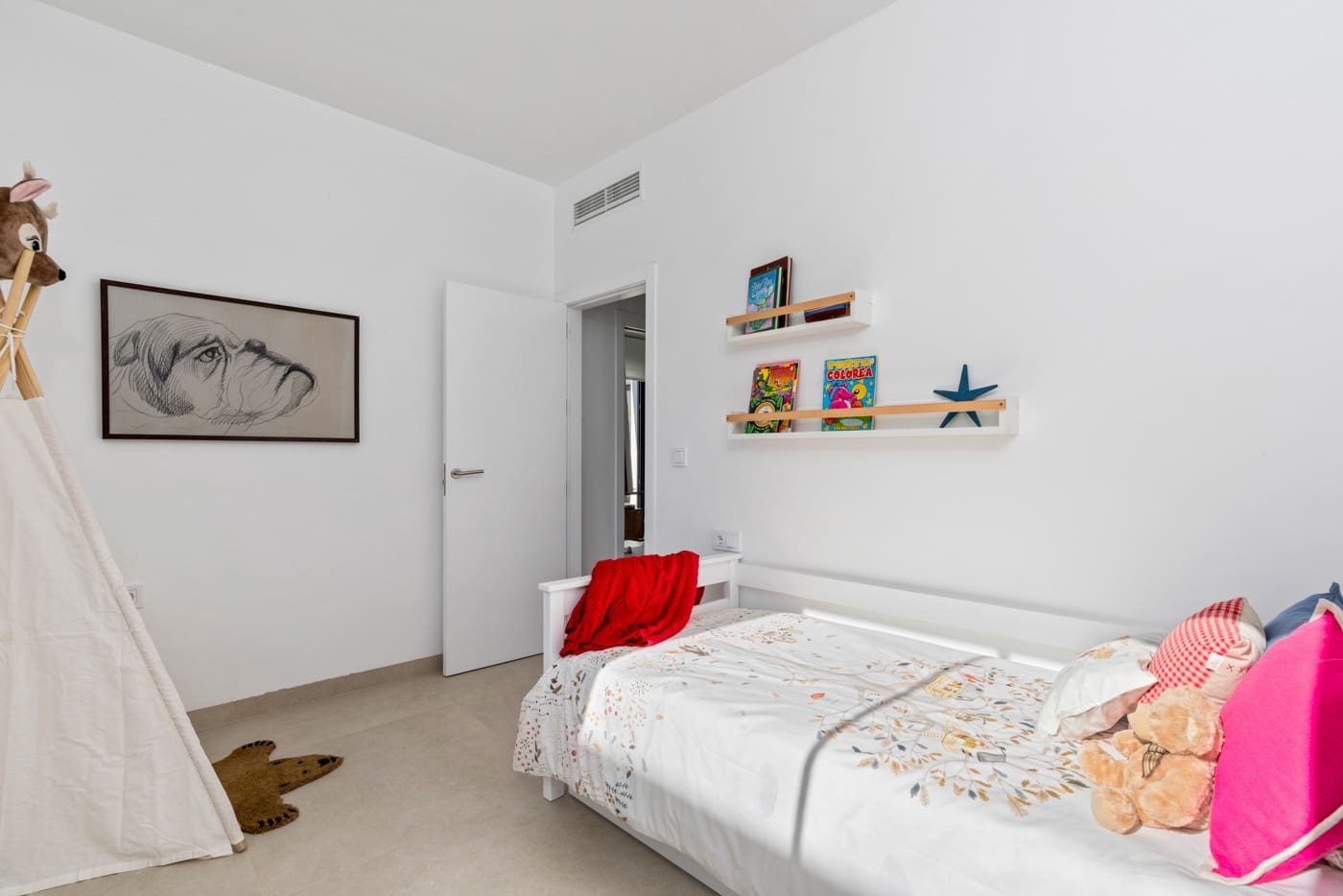 Chalet de 3 habitaciones en Mar de Cristal en venta con piscina garaje - 549.000 € (Ref: 9231412)