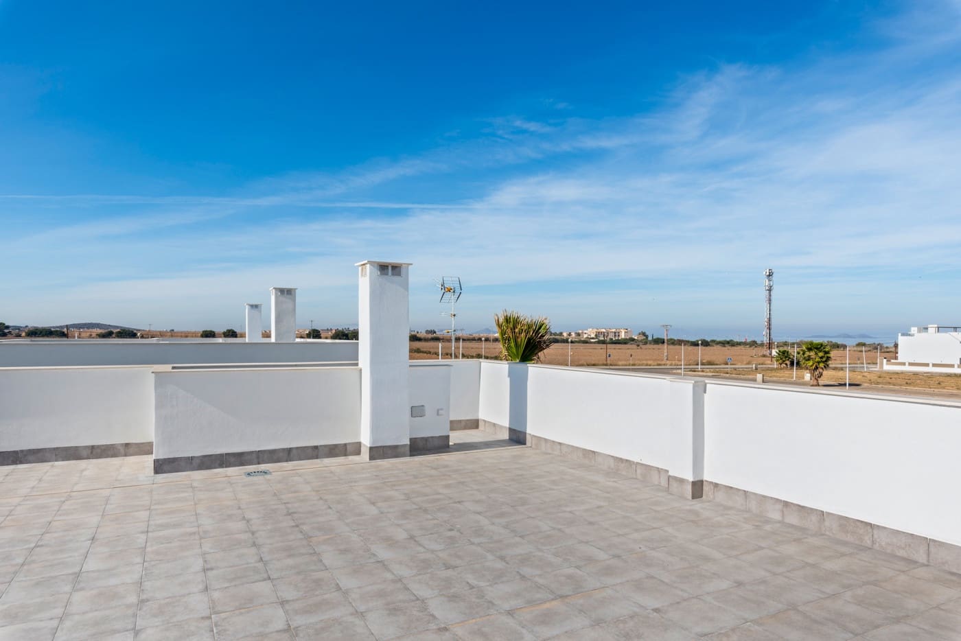 Chalet de 3 habitaciones en Mar de Cristal en venta con piscina garaje - 549.000 € (Ref: 9231412)