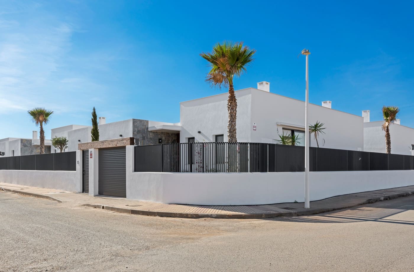 Chalet de 3 habitaciones en Mar de Cristal en venta con piscina garaje - 549.000 € (Ref: 9231412)