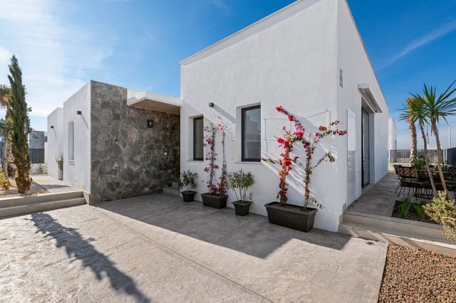 Chalet de 3 habitaciones en Mar de Cristal, Cartagena en venta con piscina - 549.000 € (Ref: 9231412)