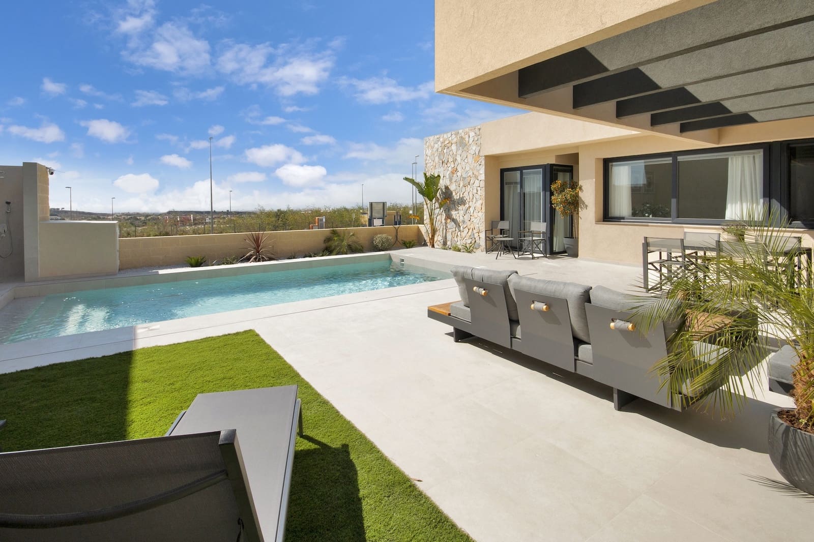 3 bedroom Villa for sale in Banos y Mendigo with pool - € 516,000 (Ref: 9231428)