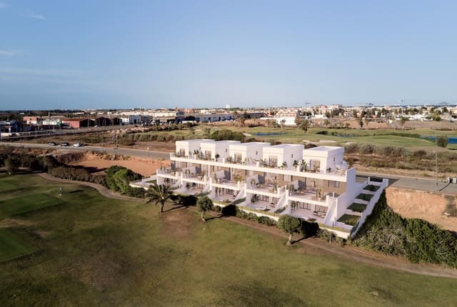 3 makuuhuone Omakotitalo myytävänä paikassa Las Lomas de Rame - Bahía Bella, Los Alcázares mukana uima-altaan 
autotalli - 720 000 € (Ref: 9231447)