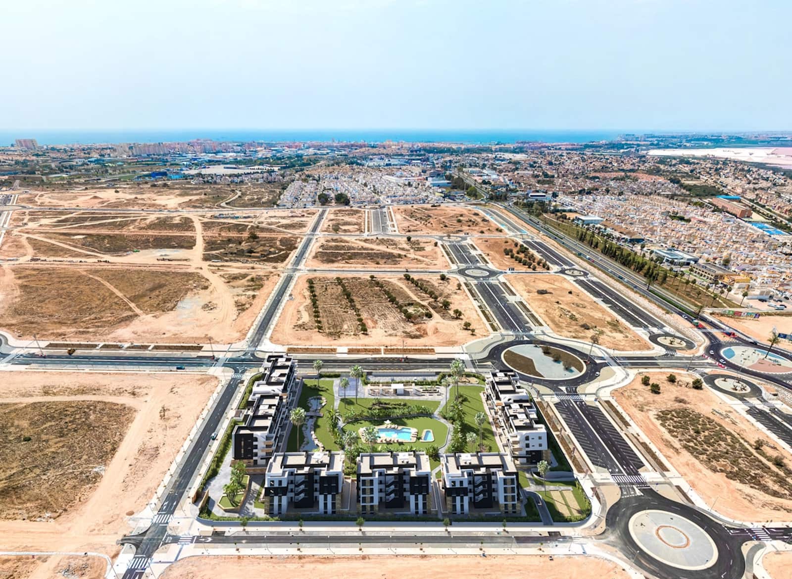 2 slaapkamer Penthouse te koop in Torrevieja met zwembad - € 295.000 (Ref: 9288049)