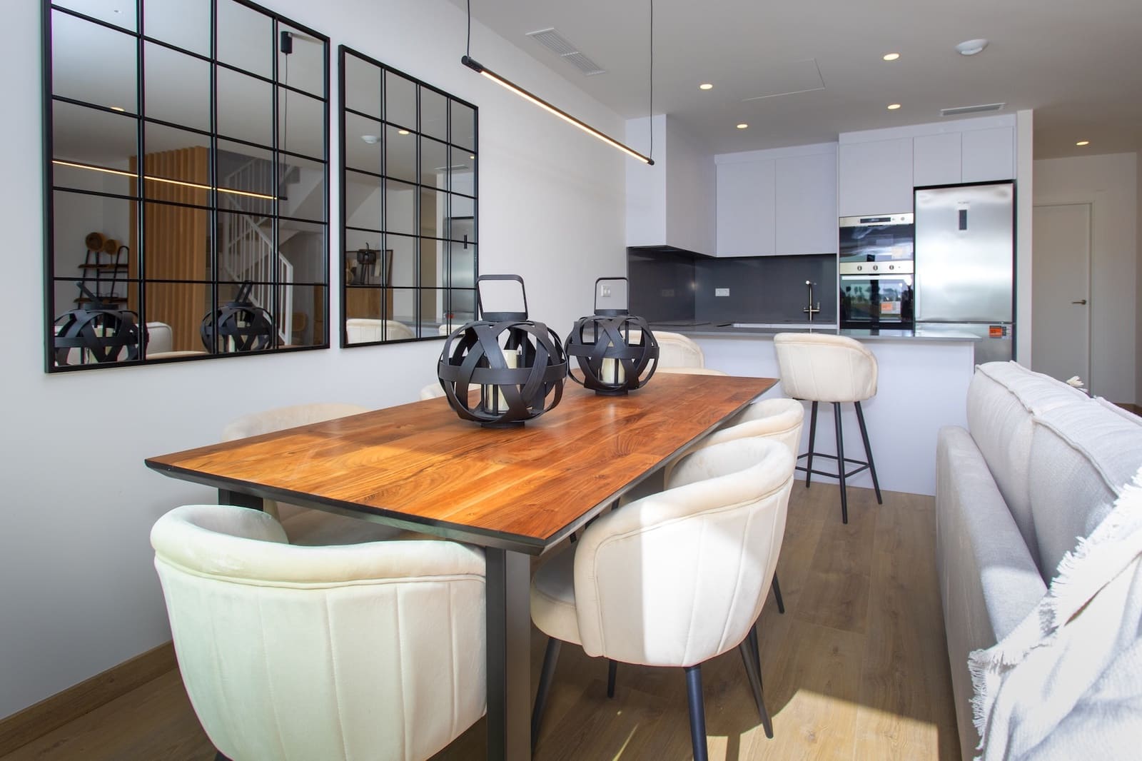 3 soveværelse Byhus til salg i Monforte del Cid med swimmingpool - € 320.000 (Ref: 9291182)