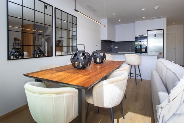 3 soveværelse Byhus til salg i Monforte del Cid med swimmingpool - € 320.000 (Ref: 9291182)